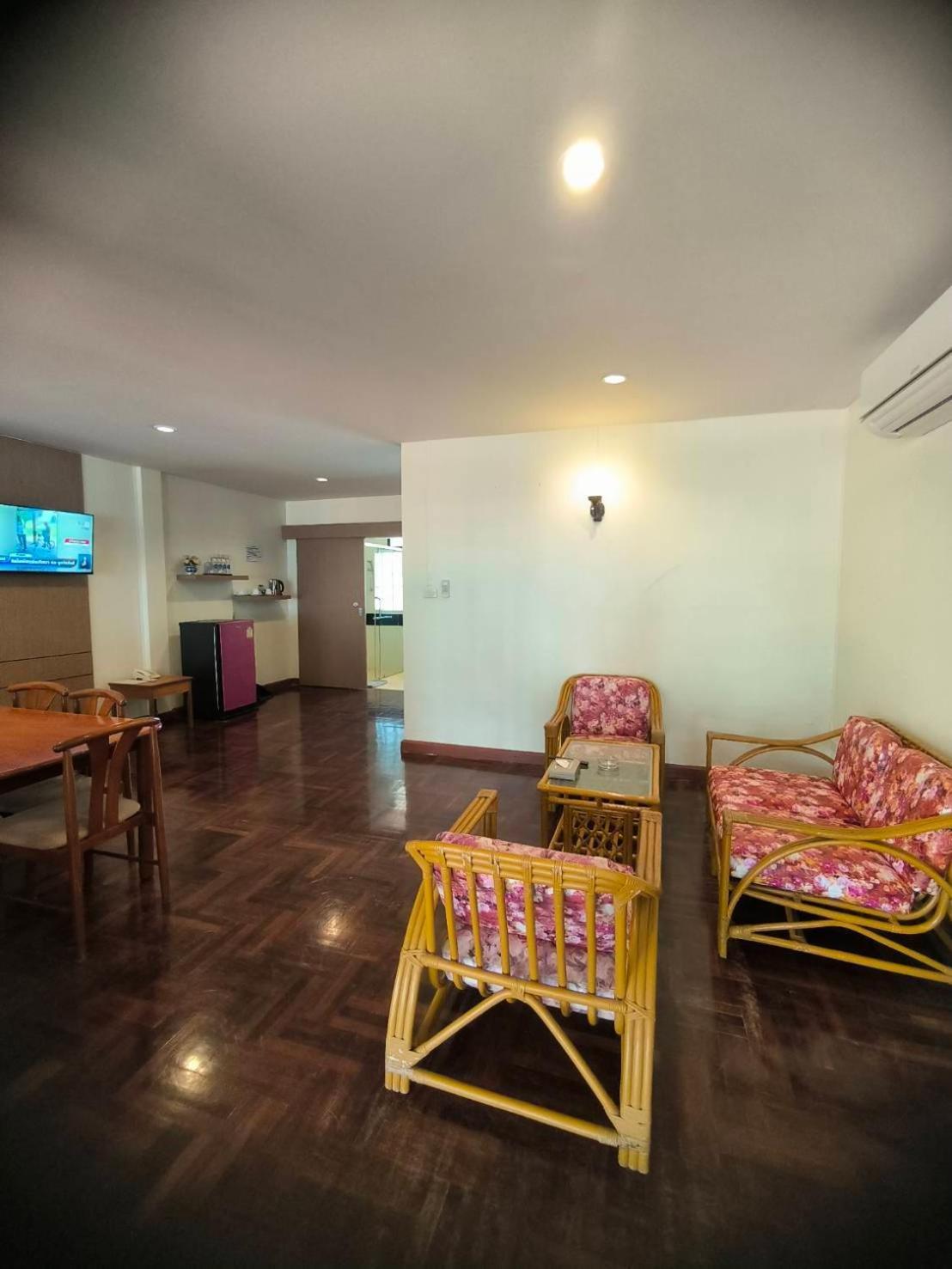Pattaya Park Beach Resort Extérieur photo
